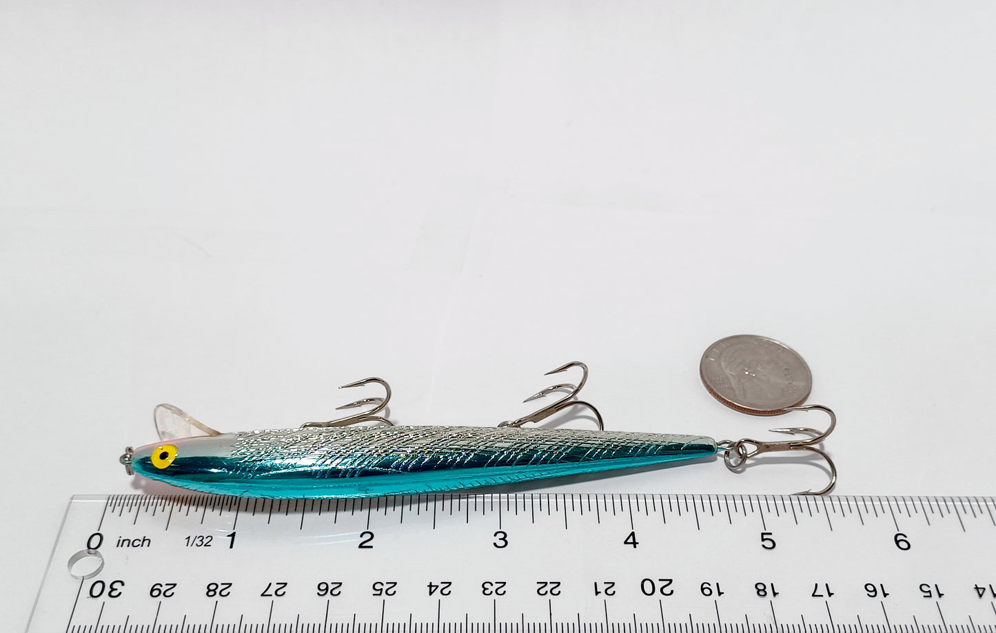 Vintage Rebel minnow floating lure 4.5" F2003s Blue Silver