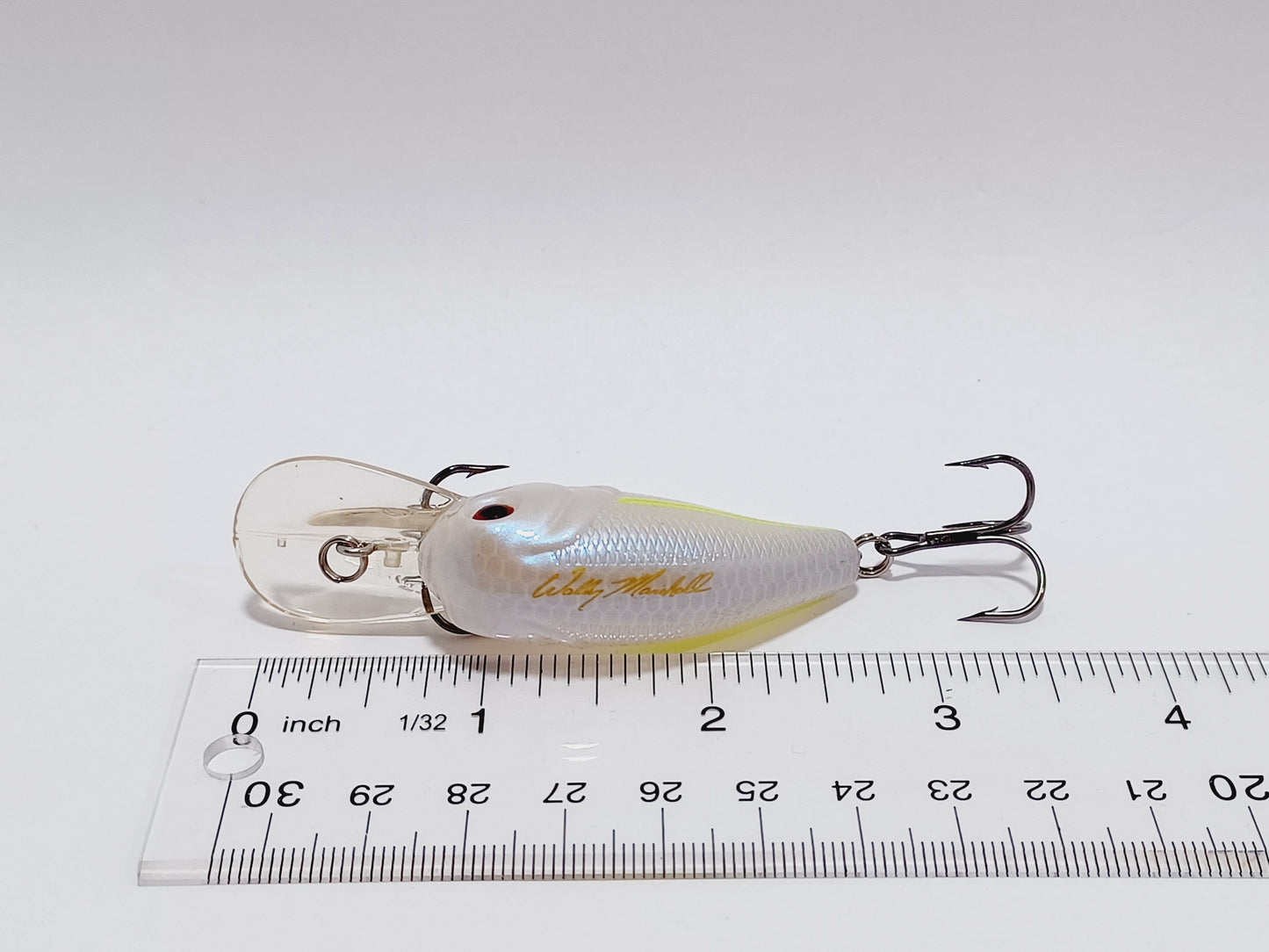 Classic Bass Pro Shop Crappie Maxx Cranks diving lure (Pearl white -chartreuse)