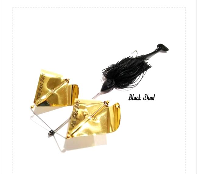 (FULL SIZE*NOISY) Buzz Blaster GOLD blades) trailer baits included